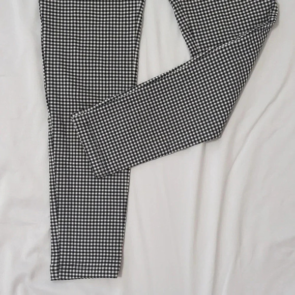 Urban Outfitters Susie High Rise Plaid Pants, Color Black/White Size 6 - Picture 10 of 15